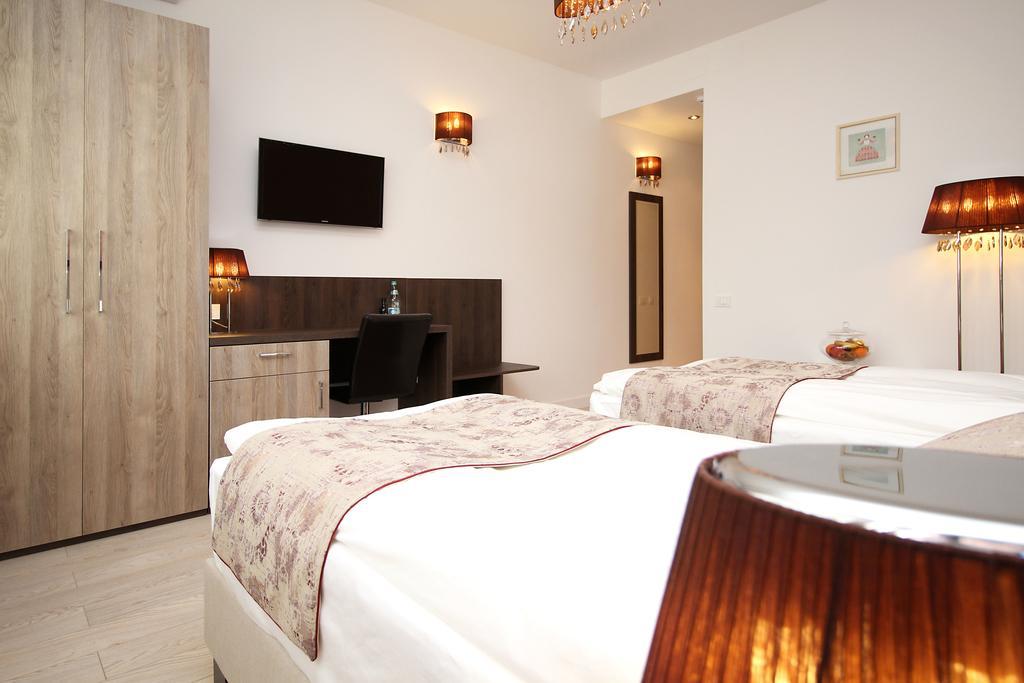 Studio Old Town Букурещ Екстериор снимка